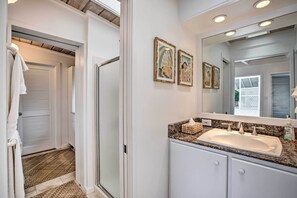 Bathroom - Upscale Kailua Getaway: Steps to Swim Beach! (Kailua)