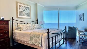 2 bedrooms, desk, iron/ironing board, travel crib