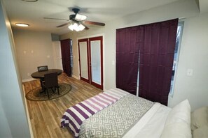 4 camere, ferro/asse da stiro, Wi-Fi gratuito, lenzuola