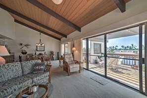 Apartment (1 Bedroom) | Interior - Kailua-kona Condo: Ocean Views, Pool & Spa Access (Kailua-Kona)
