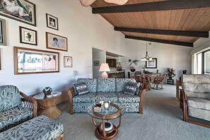 Apartment (1 Bedroom) | Interior - Kailua-kona Condo: Ocean Views, Pool & Spa Access (Kailua-Kona)