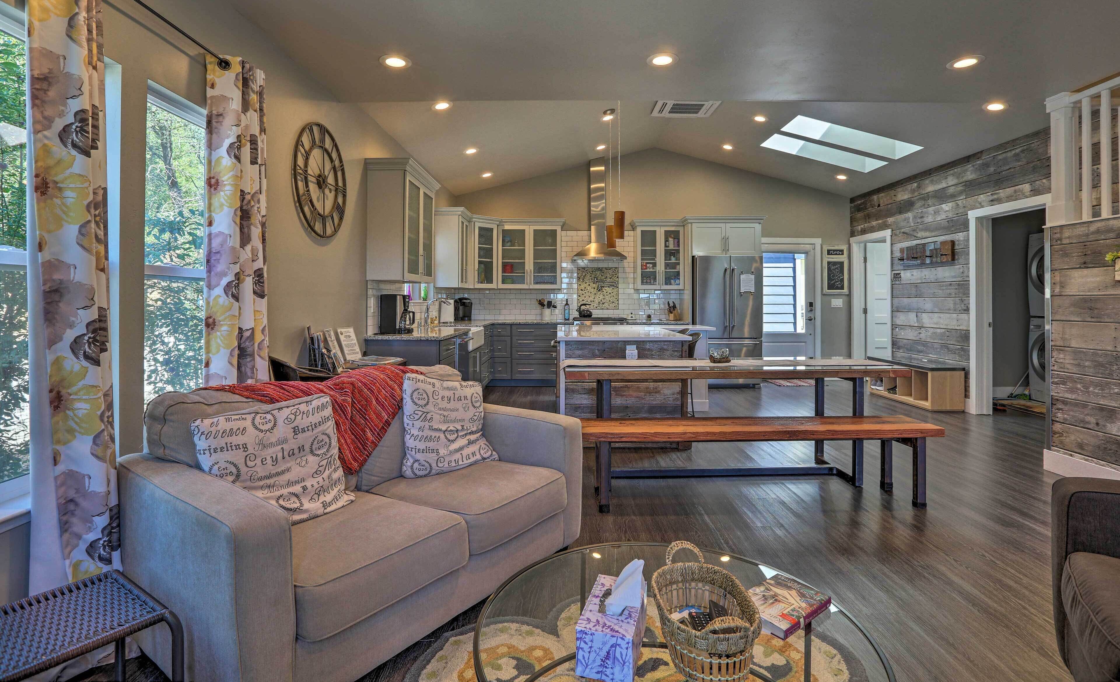 House (3 Bedrooms) | Front of property