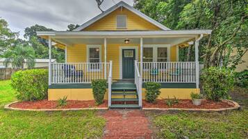 House (3 Bedrooms) | Front of property