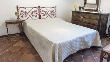 3 habitaciones y ropa de cama