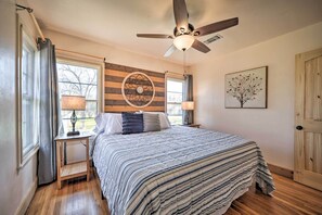 House (3 Bedrooms) | Interior - Fredericksburg Vacation Rental Near Downtown! (Fredericksburg)