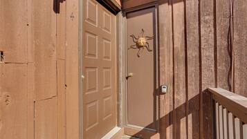 Apartment (1 Bedroom) | Bahagian dalam