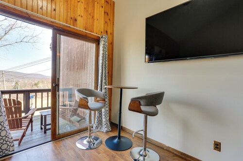 Vernon Township Vacation Rental w/ Private Balcony