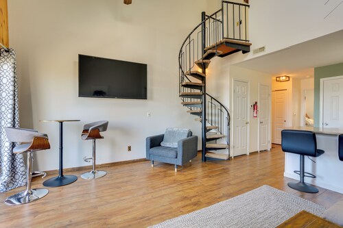 Vernon Township Vacation Rental w/ Private Balcony