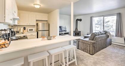 Steps to Dillon Reservoir: Mtn-view Condo
