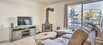 Steps to Dillon Reservoir: Mtn-view Condo