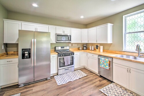 Historic Home Near Bathhouse Row in Hot Springs!