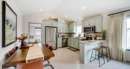 Tulsa Vacation Home ~ 3 Mi to Downtown