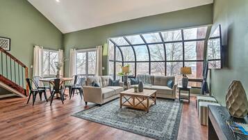 Apartment (2 Bedrooms) | Front of property