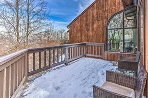 Interior - Inviting Vernon Twp Condo w/ Private Balcony! (Vernon)