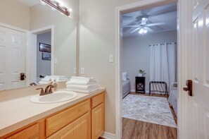 Apartment (3 Bedrooms) | Interior - College Station Retreat Near Texas A & M! (College Station)