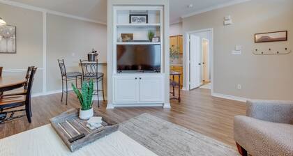 College Station Retreat Near Texas A & M!