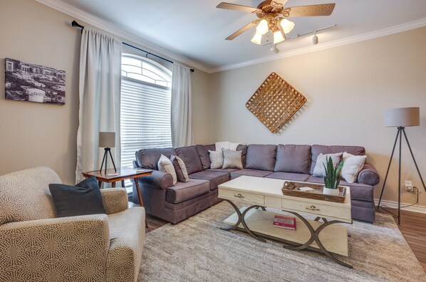 Apartment (3 Bedrooms) | Front of property - College Station Retreat Near Texas A & M! (College Station)