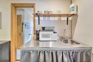 House (3 Bedrooms) | Interior - Game Room: Mountain Chalet 5 Mi to Donner Lake (Truckee)