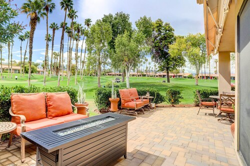 Golf Course View & Pool Access: Palm Desert Condo