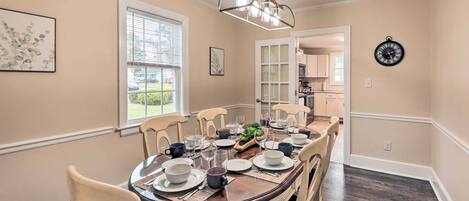 House (3 Bedrooms) | Dining