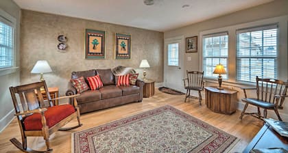 Well-equipped Cody Cottage: 2 Mi to Cody Rodeo!