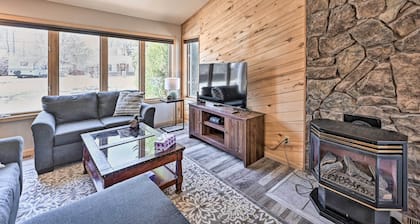 Charming Buena Vista Home w/ Hot Tub + Deck!