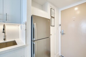 Apartment (0 Bedroom) | Interior - Sunny Isles Beach Retreat w/ Resort Perks! (Sunny Isles Beach)