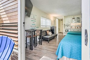 Apartment (0 Bedroom) | Interior - Centrally Located Vacation Rental in Waikiki! (Honolulu)