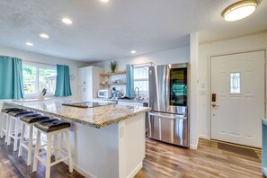 House (3 Bedrooms) | Interior - Lovely Kailua-kona Home ~ 2 Mi to Town & Beach! (Kailua-Kona)