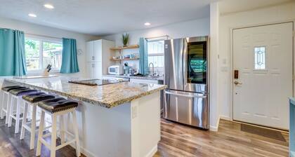 Lovely Kailua-kona Home ~ 2 Mi to Town & Beach!