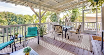 Lovely Kailua-kona Home ~ 2 Mi to Town & Beach!