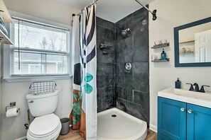 House (3 Bedrooms) | Bathroom