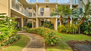 Property grounds - Waikoloa Beach Stay w/ Lanai + Stunning Views (Waikoloa)