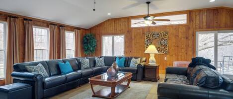 House (4 Bedrooms) | Interior