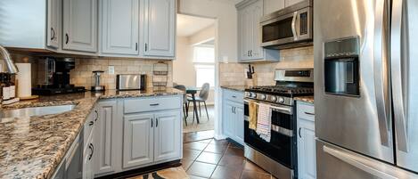 House (3 Bedrooms) | Private kitchen | Microwave, oven, stovetop, dishwasher