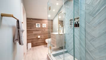 House (3 Bedrooms) | Bathroom