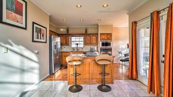 Ketuhar gelombang mikro, ketuhar, dapur, mesin basuh pinggan mangkuk