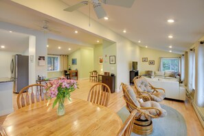 House (2 Bedrooms) | Interior - Falmouth Vacation Rental On Highland Lake! (Falmouth)