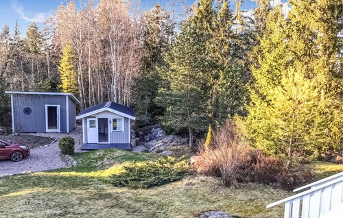 Amazing home in Väddö with WiFi