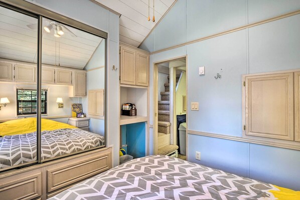 House (1 Bedroom) | Interior - Lakefront Breckenridge Cabin: 6 Mi to Ski Resort! (Breckenridge)