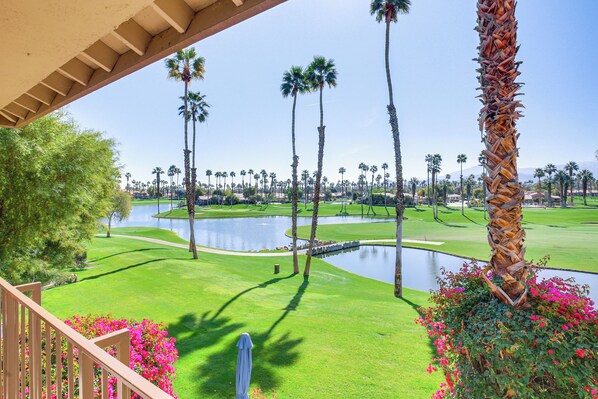 Apartment (2 Bedrooms) | Interior - Lake, Mountain & Golf Views: Palm Valley Retreat (Palm Desert)