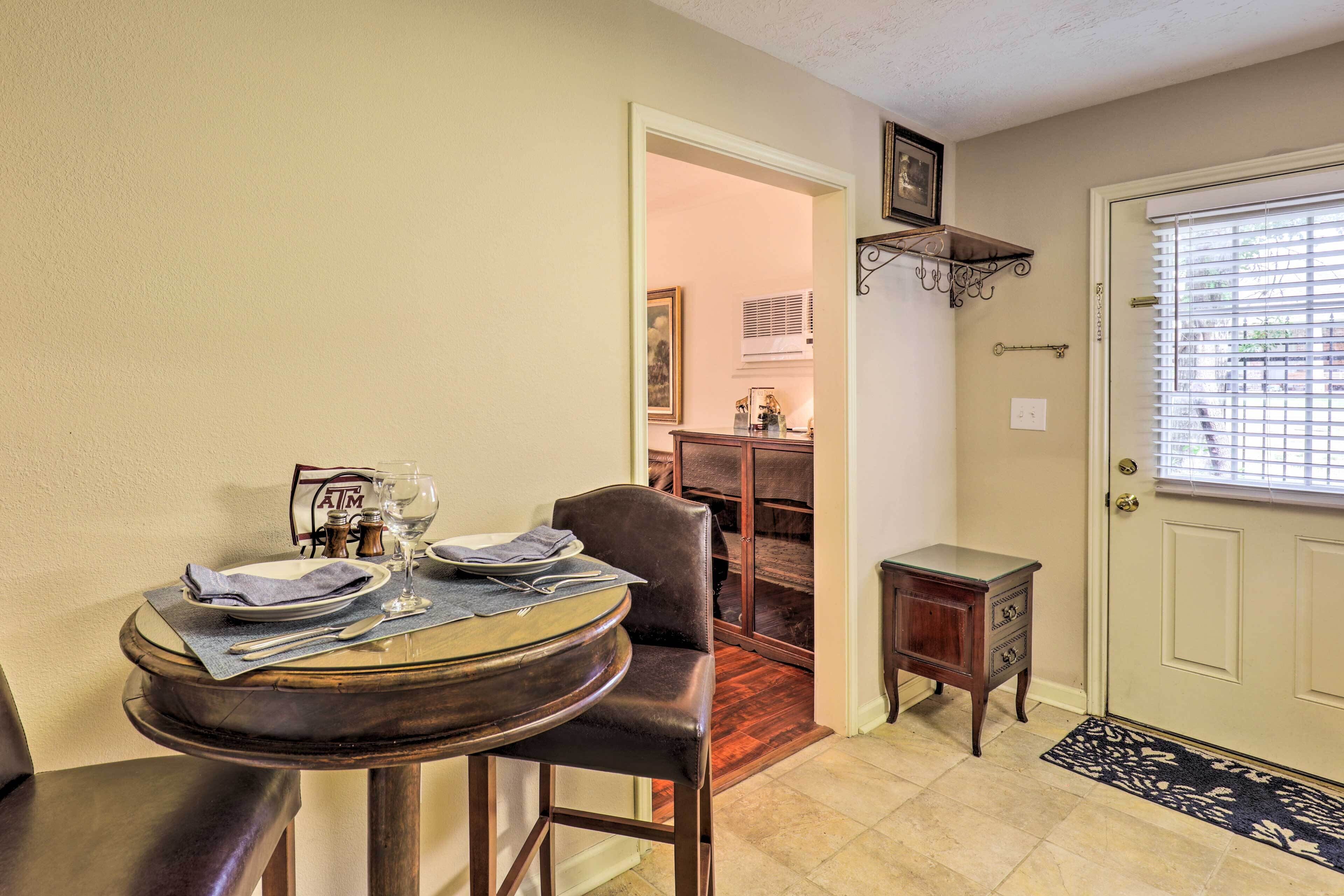 Apartment (0 Bedroom) | Interior