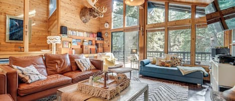 House (4 Bedrooms) | Interior