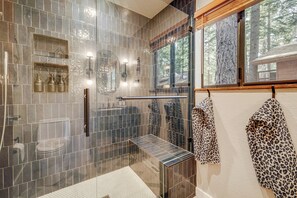 Rumah (4 Bedrooms) | Interior