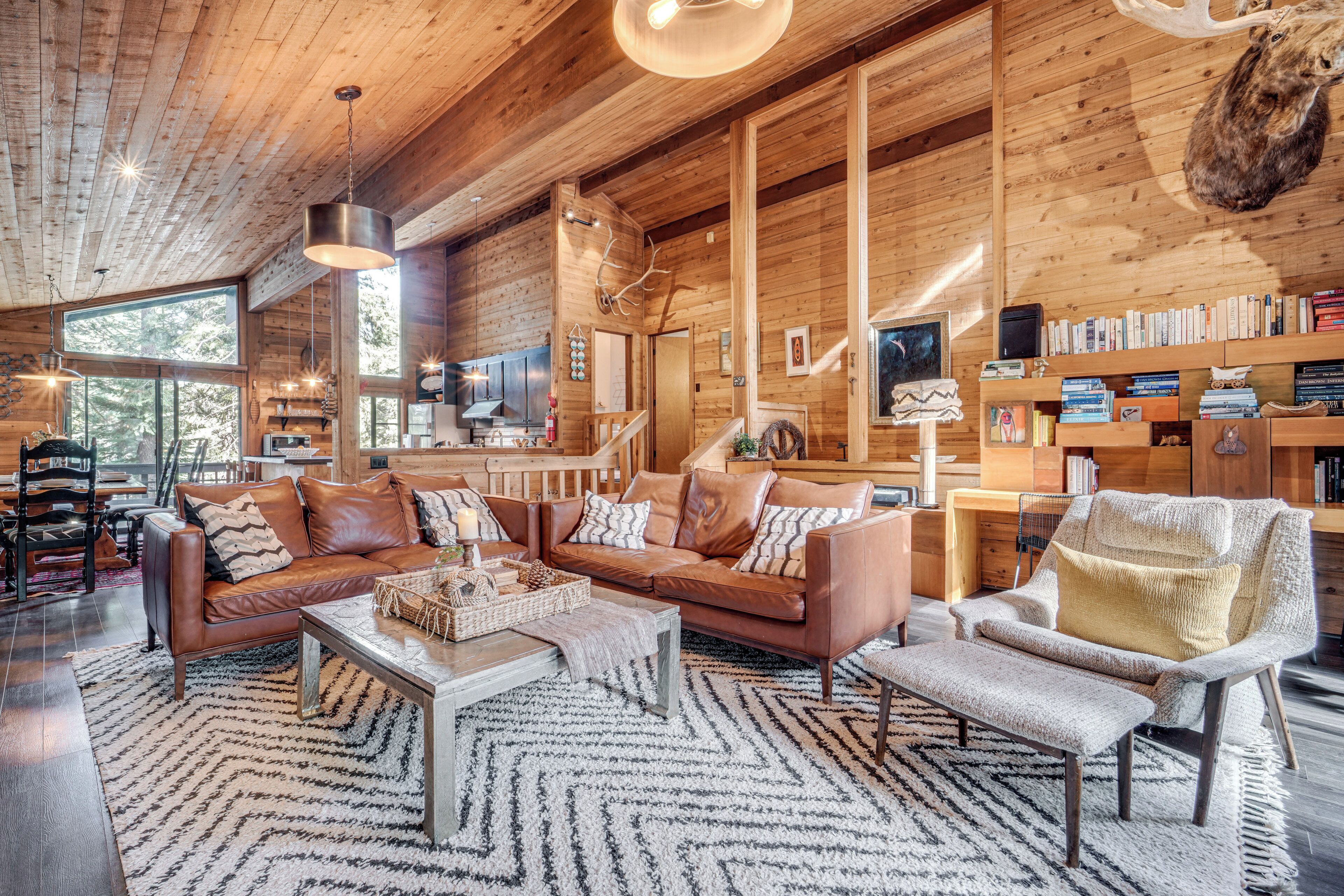 House (4 Bedrooms) | Interior