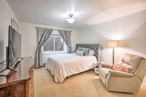 Apartment (2 Bedrooms) | 2 bedrooms, laptop workspace, iron/ironing board, bed sheets - Luxe Garden-level Apartment w/ Sauna & Gym! (Colorado Springs)