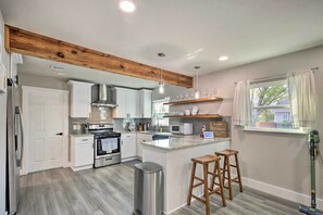 House (3 Bedrooms) | Interior - San Antonio Home ~ 4 Mi to Dtwn + The Pearl! (San Antonio)
