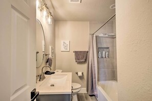 House (3 Bedrooms) | Interior - San Antonio Home ~ 4 Mi to Dtwn + The Pearl! (San Antonio)