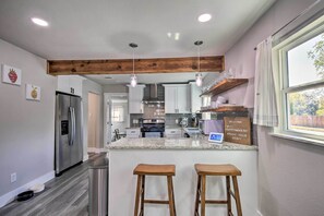 House (3 Bedrooms) | Interior - San Antonio Home ~ 4 Mi to Dtwn + The Pearl! (San Antonio)