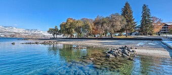 Resort-style Condo w/ Lake Chelan & Mtn Views